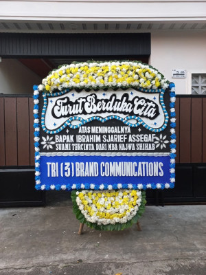 Papan Bunga Duka di Uwapa